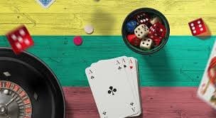 mmr77 ပလက်ဖောင်း တွင် KBZPay Wave Money AYA Pay ဖြင့် MMK ငွေသွင်းနေသည့် မြင်ကွင်း